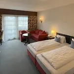 & Restaurant Batzenhaeusl Отель 4*