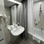 & Restaurant Batzenhaeusl Ίνσμπρουκ