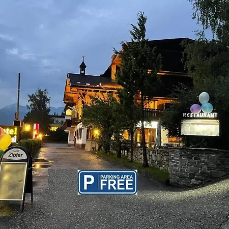 & Restaurant Batzenhaeusl Otel 4*