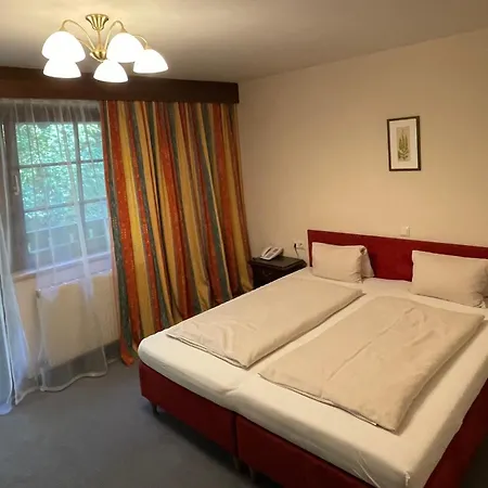 & Restaurant Batzenhaeusl Otel İnnsbruck