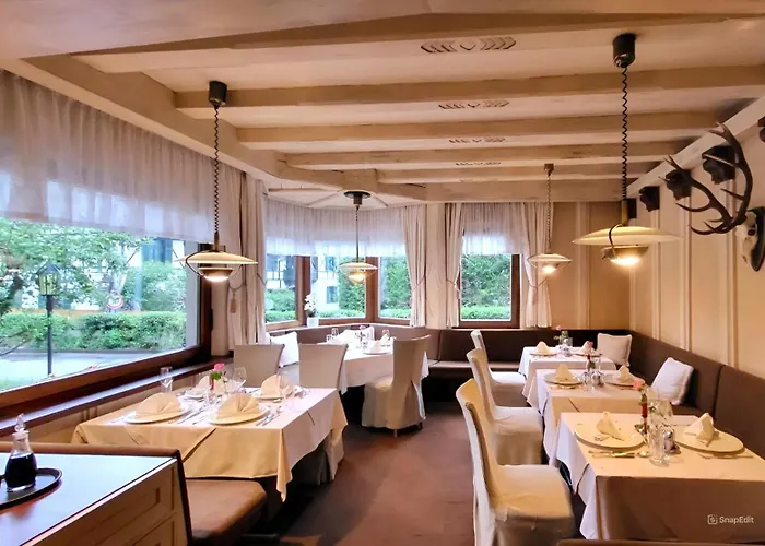& Restaurant Batzenhaeusl Hotel Innsbruck