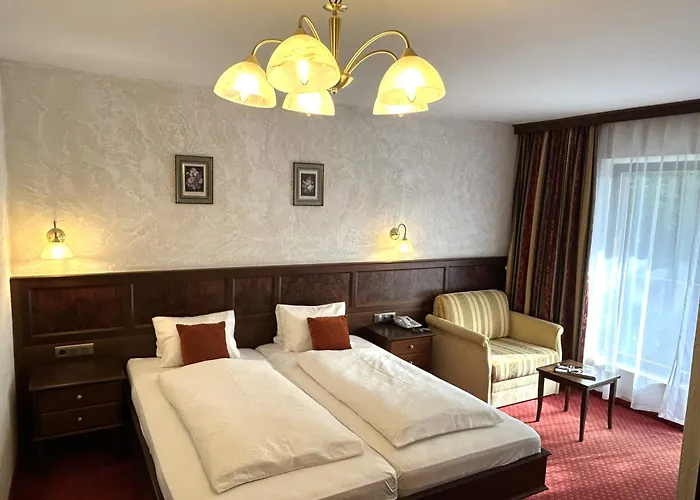 & Restaurant Batzenhaeusl Otel İnnsbruck