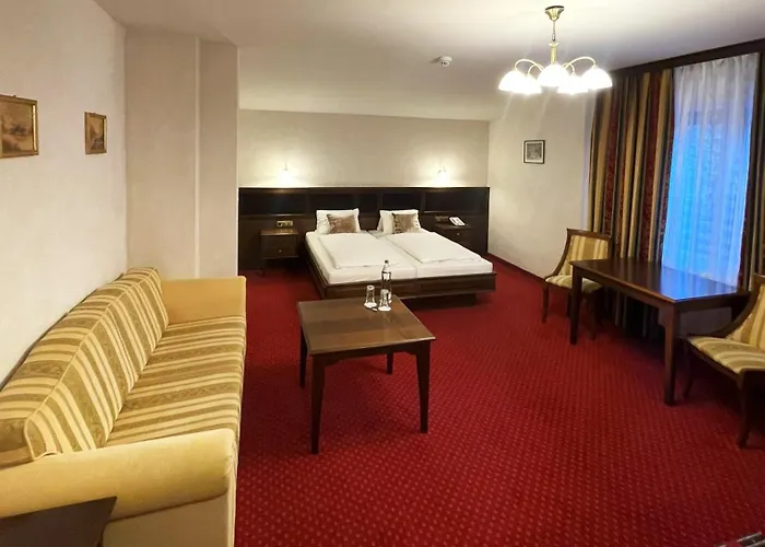 & Restaurant Batzenhaeusl Otel