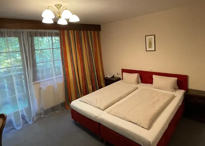 & Restaurant Batzenhaeusl Otel İnnsbruck