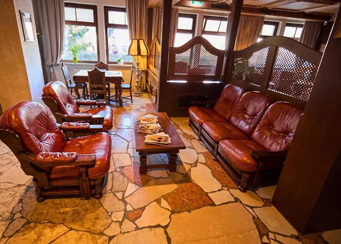 & Restaurant Batzenhaeusl Otel 4*