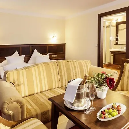 Hotel-restaurant Batzenhaeusl 호텔 인스브루크